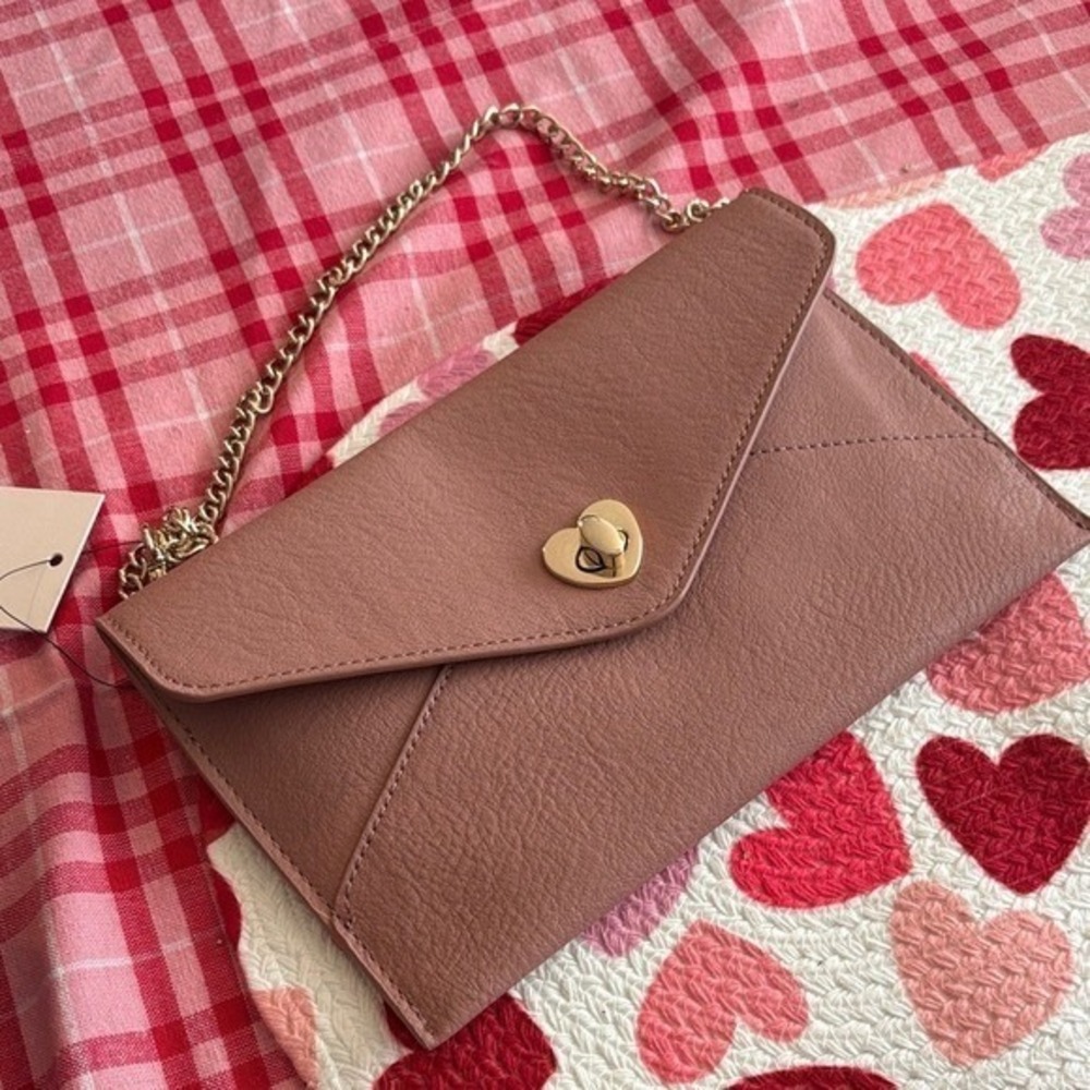 LC Lauren Conrad LC Dani Heart Envelope Shoulder Bag Clutch Vegan Leather NEW